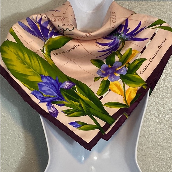 VNTG Atelier Versace Voyage Floral Map Scarf - Purple, Green, Yellow & pink - Picture 9 of 9